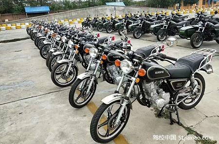 南京学摩托车驾校